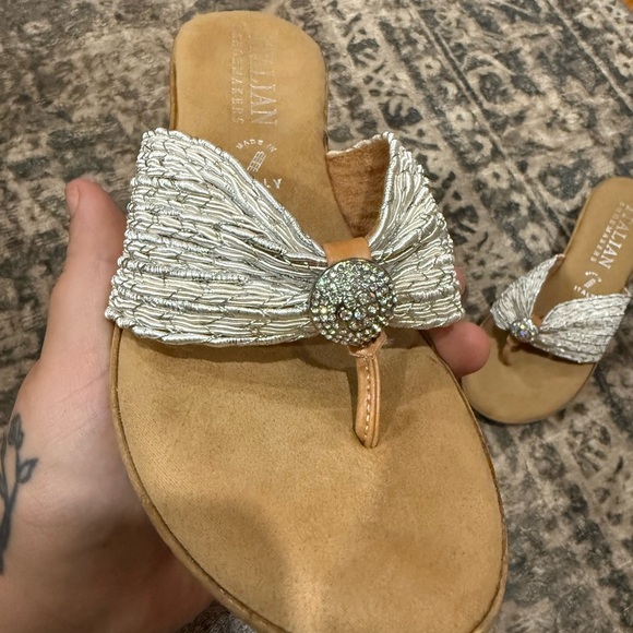 Italian Shoemakers Beige and Cream Sandals - Picture 2 of 7